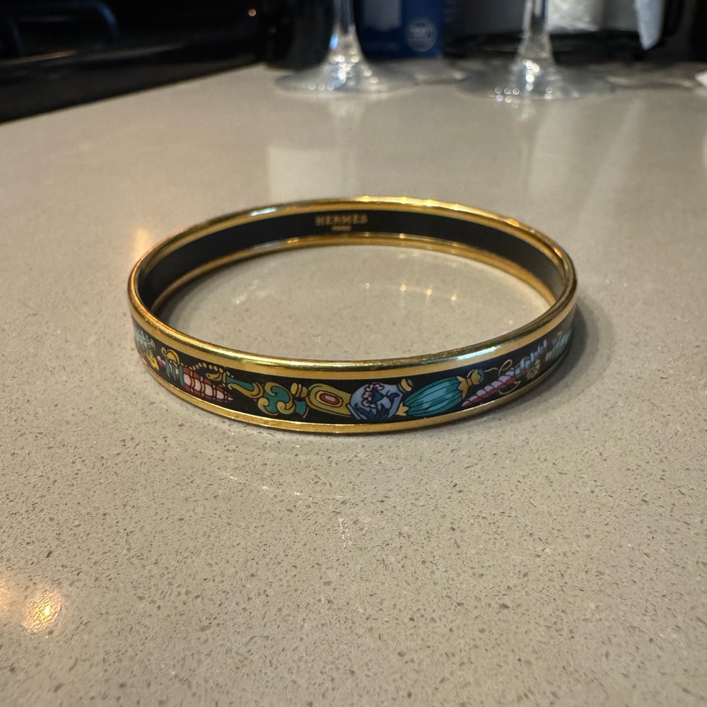 HERMES Narrow Enamel Bracelet